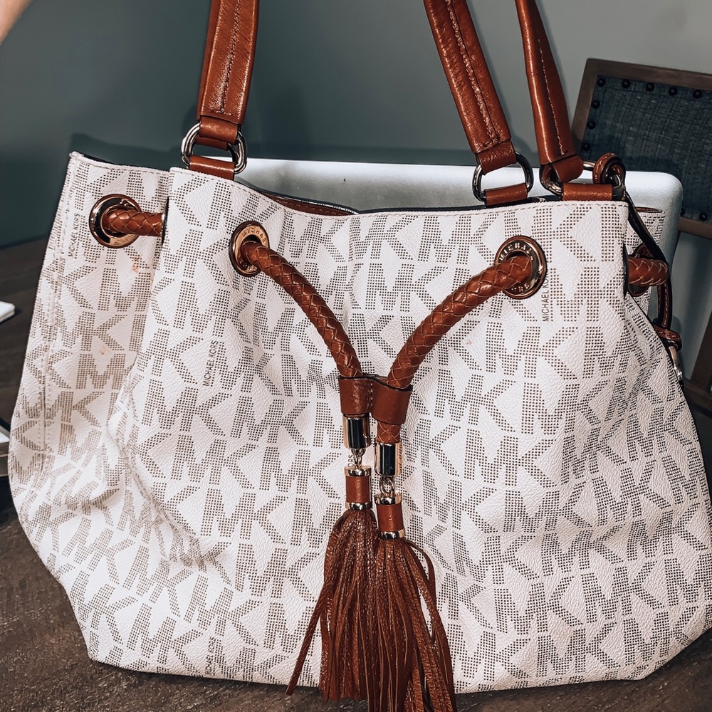 A Michael Kors purse